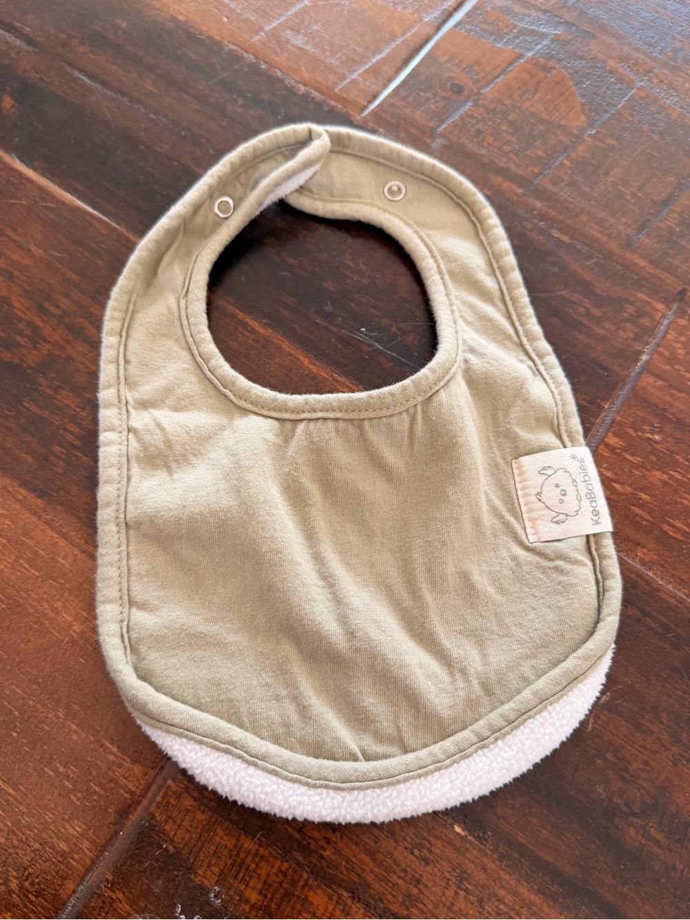 👚CLOSET CLEANOUT SALE👖 Sage Green Baby Bib with Terry Trim NWOT